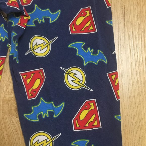 DC Super friends Pajama - Picture 6 of 8